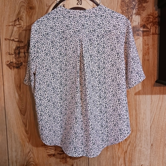 Carolina Belle Valentines Day Blush Pink Leopard Print Hearts Top - Picture 3 of 6